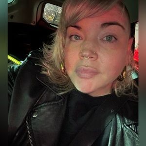 Meet your Posher, Leanne